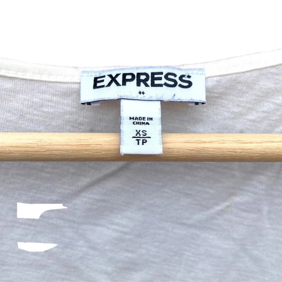 Express knit sleeveless cream colored top size extra small - Picture 3 of 4